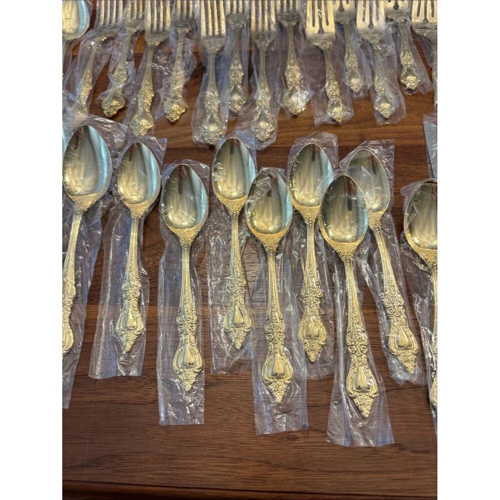 New Barclay Geneve Golden Crown Royale Weighted Flatware Silverware Set of 48